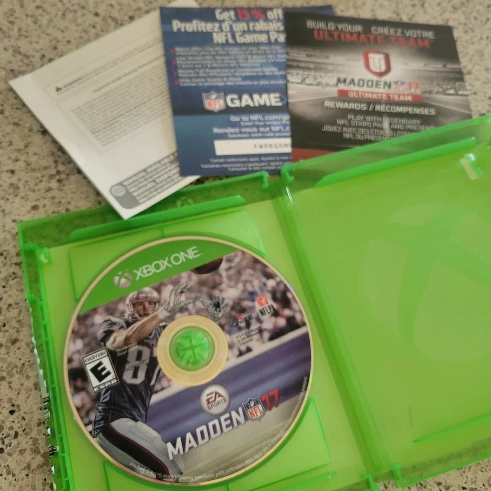 Madden NFL 17 (Microsoft Xbox ONE, 2016) Football - CIB Complete w/ Inserts.